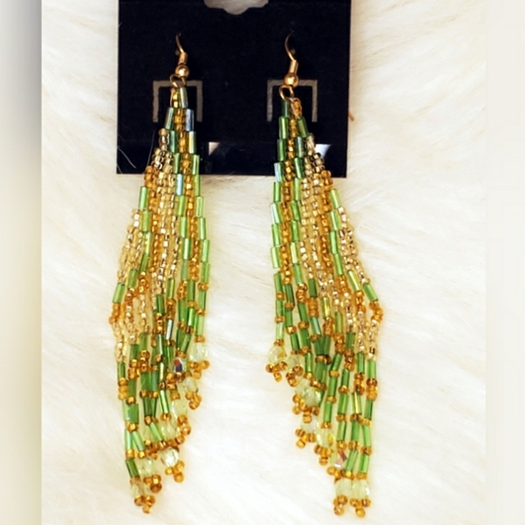 Beaded earrings - Picture 3 of 3